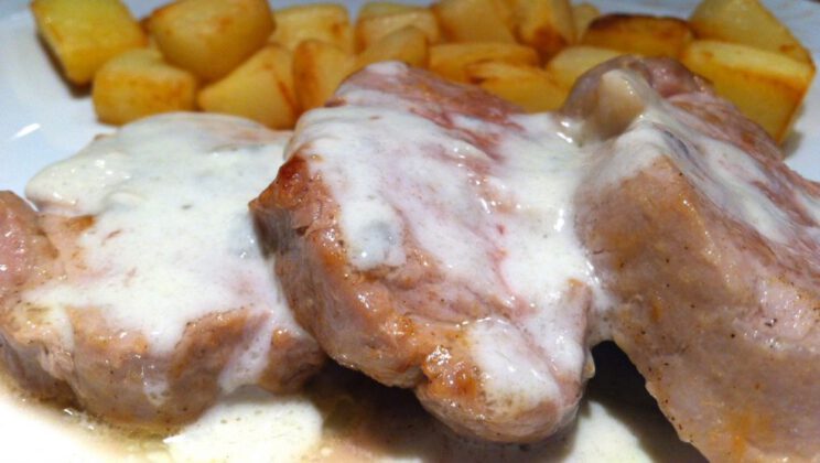 Filetes de Cerdo con Salsa al Roquefort