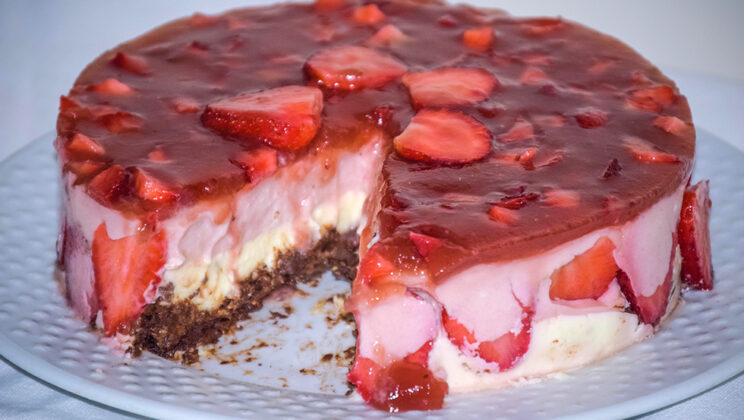 TARTA DE FRESAS Y CHOCOLATE BLANCO