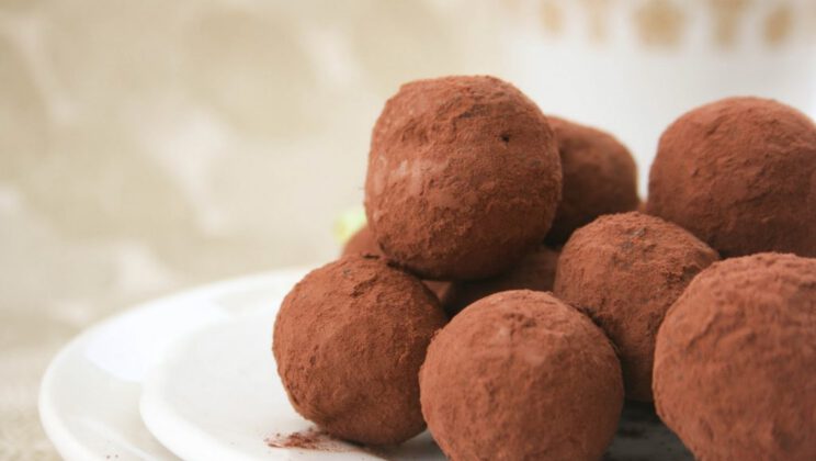 TRUFAS DE CHOCOLATE CON LICOR